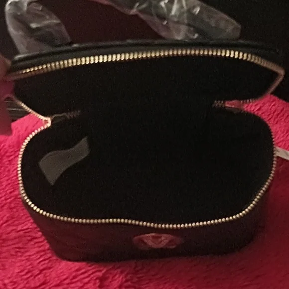 NWT Valentino Orlandi Black Crossbody Bag with Gold Accents - Picture 6 of 7